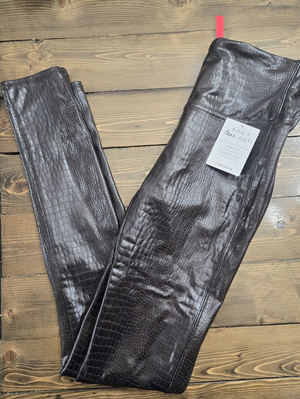 Womens SPANX NWT Croc-Embossed Faux Leather Leggings in Dark Brown. Size Small